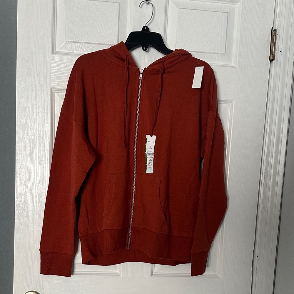 Time and Tru Men's Rust Zip-Up Sweater